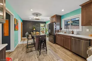 107 Hansbury Ave, Newark, NJ 07112 - Photo 9