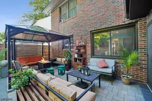 107 Hansbury Ave, Newark, NJ 07112 - Photo 31