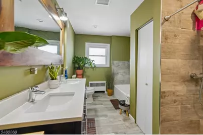 107 Hansbury Ave, Newark, NJ 07112 - Photo 13