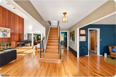 107 Hansbury Ave, Newark, NJ 07112 - Photo 7
