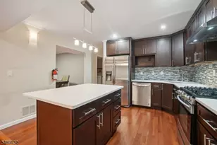 31 Castle Ridge Dr, East Hanover Township, NJ 07936 - Photo 15