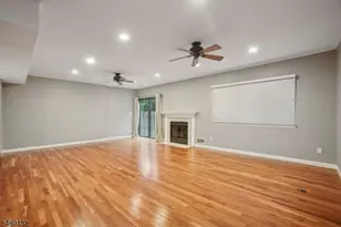 31 Castle Ridge Dr, East Hanover Township, NJ 07936 - Photo 9