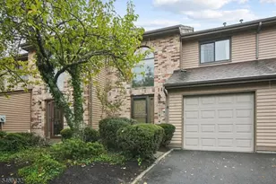 31 Castle Ridge Dr, East Hanover Township, NJ 07936 - Photo 1