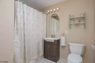202 Edmonton Ct, Livingston, NJ 07039 - Photo 21