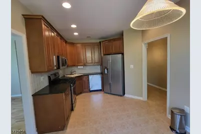 202 Edmonton Ct, Livingston, NJ 07039 - Photo 5