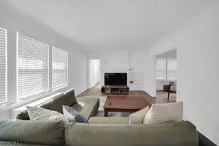 540 Up Mountain Ave, Montclair, NJ 07043 - Photo 7