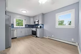 15 Wright Ct, Bloomfield, NJ 07003 - Photo 1
