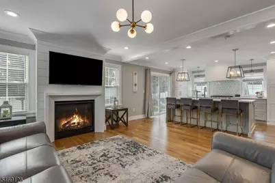 139 Winding Way, Cedar Grove, NJ 07009 - Photo 5