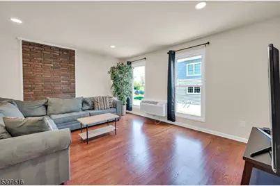 15 Forest St #8, Montclair, NJ 07042 - Photo 5