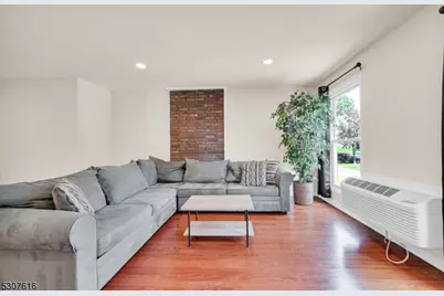 15 Forest St #8, Montclair, NJ 07042 - Photo 9
