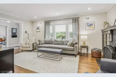 19 Montclair Ave, Verona Twp., NJ 07044 - Photo 3