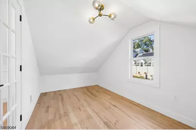 32 Oak Bend Rd, West Orange Township, NJ 07052 - Photo 23
