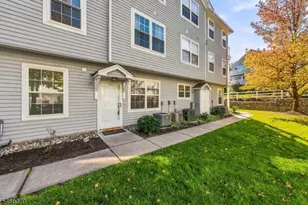 17 Springbrook Rd E, Montville Township, NJ 07045 - Photo 3