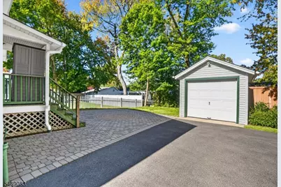 32 N Shore Rd, Denville, NJ 07834 - Photo 17