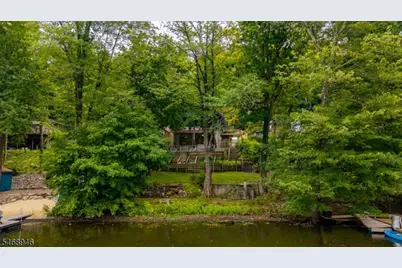 49 E Shore Dr, Vernon, NJ 07462 - Photo 21