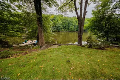 49 E Shore Dr, Vernon, NJ 07462 - Photo 13