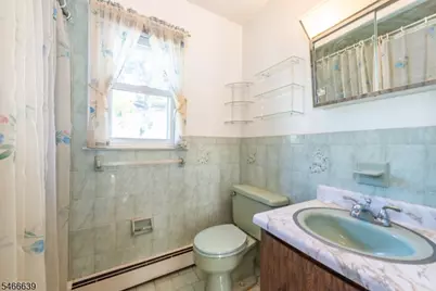823 Alps Rd, Wayne Twp., NJ 07470 - Photo 15