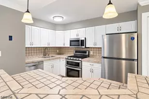 76 Sam Bonnell Dr, Union Township, NJ 08809 - Photo 9