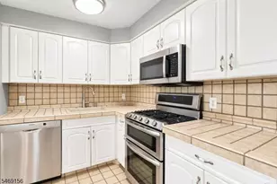 76 Sam Bonnell Dr, Union Township, NJ 08809 - Photo 11