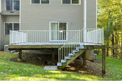 389 Summerhill Dr, Parsippany, NJ 07950 - Photo 31