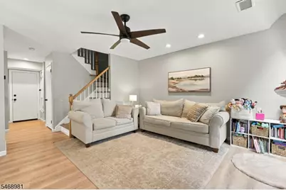 27 Crestmont Rd, Bedminster Township, NJ 07921 - Photo 7