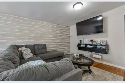 33 Ballston St, Bloomingdale, NJ 07403 - Photo 7
