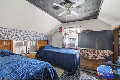 406 W 15th St, Linden, NJ 07036 - Photo 15