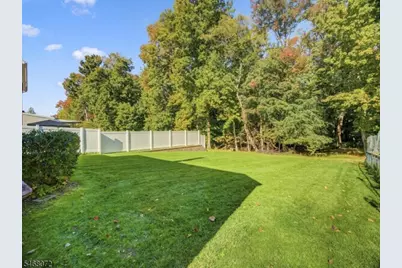 756 Pinewood Rd, Union Township, NJ 07083 - Photo 19