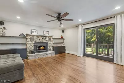 83 Tomahawk Trl, Sparta Township, NJ 07871 - Photo 13