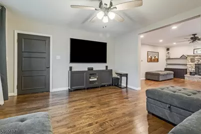 83 Tomahawk Trl, Sparta Township, NJ 07871 - Photo 17