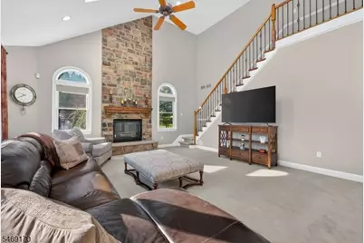 28 Nashaway Dr, Raritan Township, NJ 08551 - Photo 11