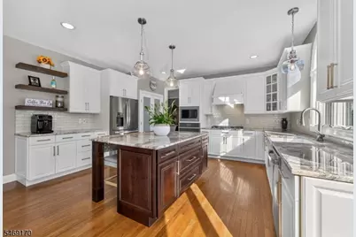 28 Nashaway Dr, Raritan Township, NJ 08551 - Photo 5
