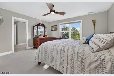 28 Nashaway Dr, Raritan Township, NJ 08551 - Photo 29