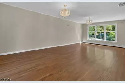 8 Cedar Ln, Roseland, NJ 07068 - Photo 7