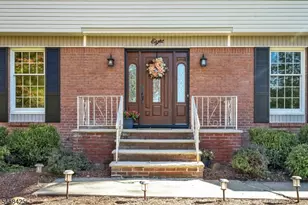 8 Cedar Ln, Roseland, NJ 07068 - Photo 3