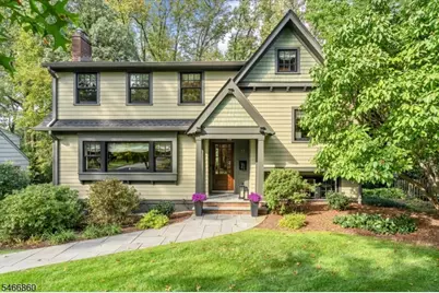 17 Old Oak Dr, New Providence, NJ 07901 - Photo 1