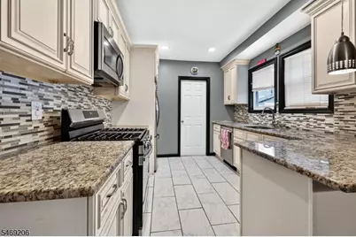 18 Randolph Rd, Plainfield, NJ 07060 - Photo 11