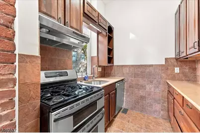 54-60 McWhorter St #106, Newark, NJ 07105 - Photo 11