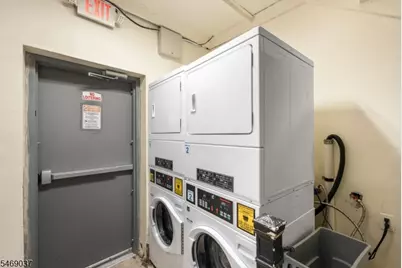 133 N Maple Ave #103, East Orange, NJ 07017 - Photo 15