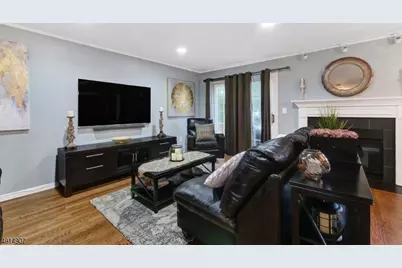 83 Leonardo Ct, West Orange Township, NJ 07052 - Photo 5