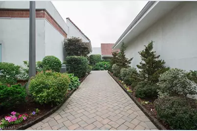 83 Leonardo Ct, West Orange Township, NJ 07052 - Photo 21