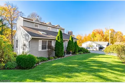 38 Highland Lakes Rd, Vernon, NJ 07462 - Photo 1