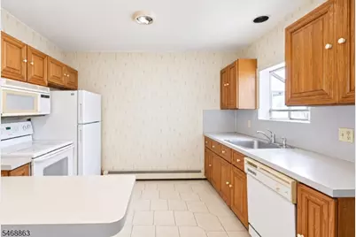 38 Highland Lakes Rd, Vernon, NJ 07462 - Photo 9