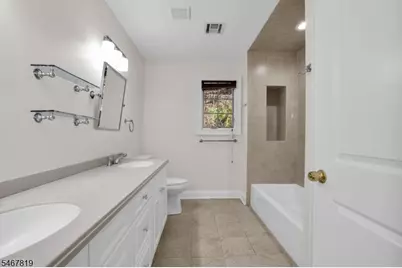 8 Chapel Hill Ct, Cedar Grove, NJ 07009 - Photo 31