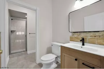 8 Chapel Hill Ct, Cedar Grove, NJ 07009 - Photo 11