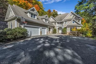 8 Chapel Hill Ct, Cedar Grove, NJ 07009 - Photo 3