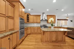 8 Chapel Hill Ct, Cedar Grove, NJ 07009 - Photo 17