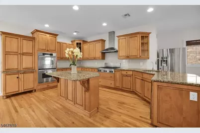 8 Chapel Hill Ct, Cedar Grove, NJ 07009 - Photo 15