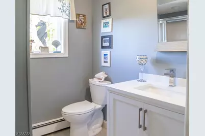 581 Montgomery Rd, Hillsborough Township, NJ 08844 - Photo 33