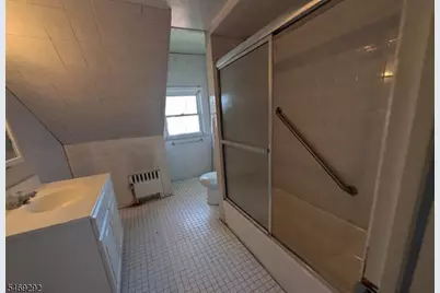 349 Parker St, Newark, NJ 07104 - Photo 9